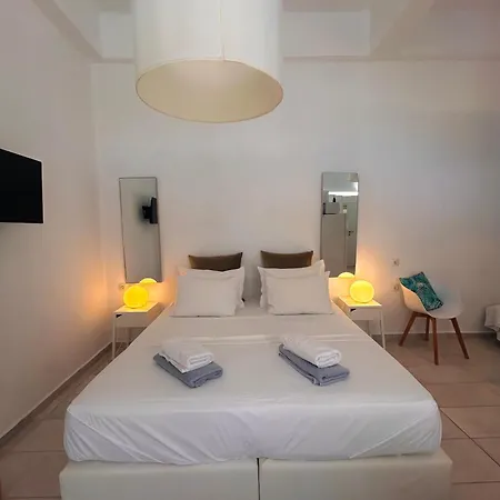 Cretesuites - Urban Villa With Pool - 500M To The Beach Rethymno  Exterior photo