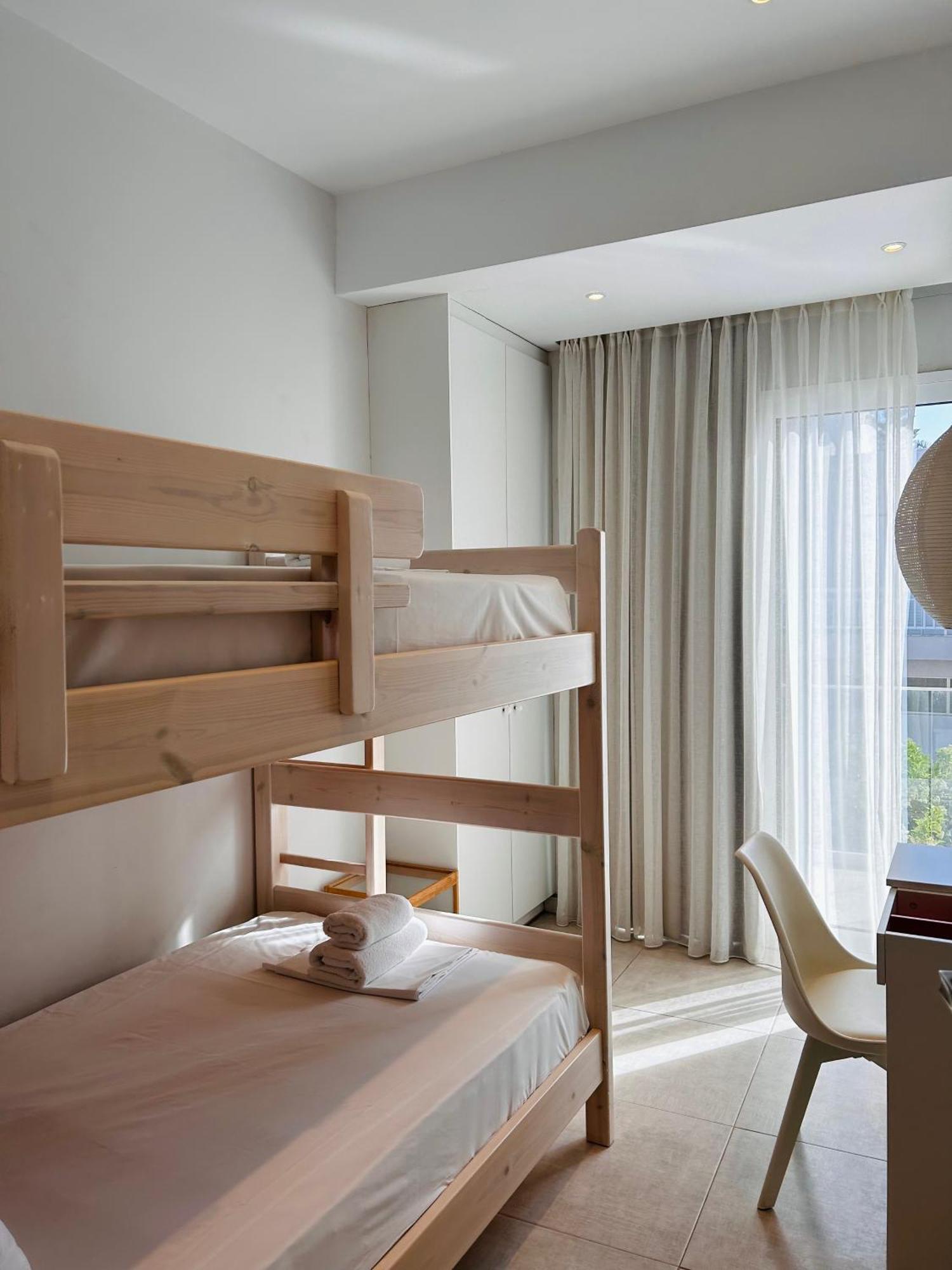 Cretesuites - Urban With Pool - 500m To The *