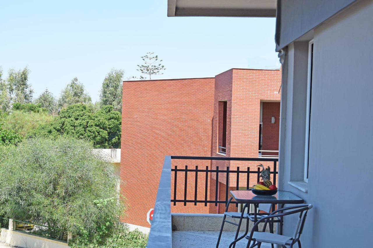 Cretesuites - Urban With Pool - 500m To The *