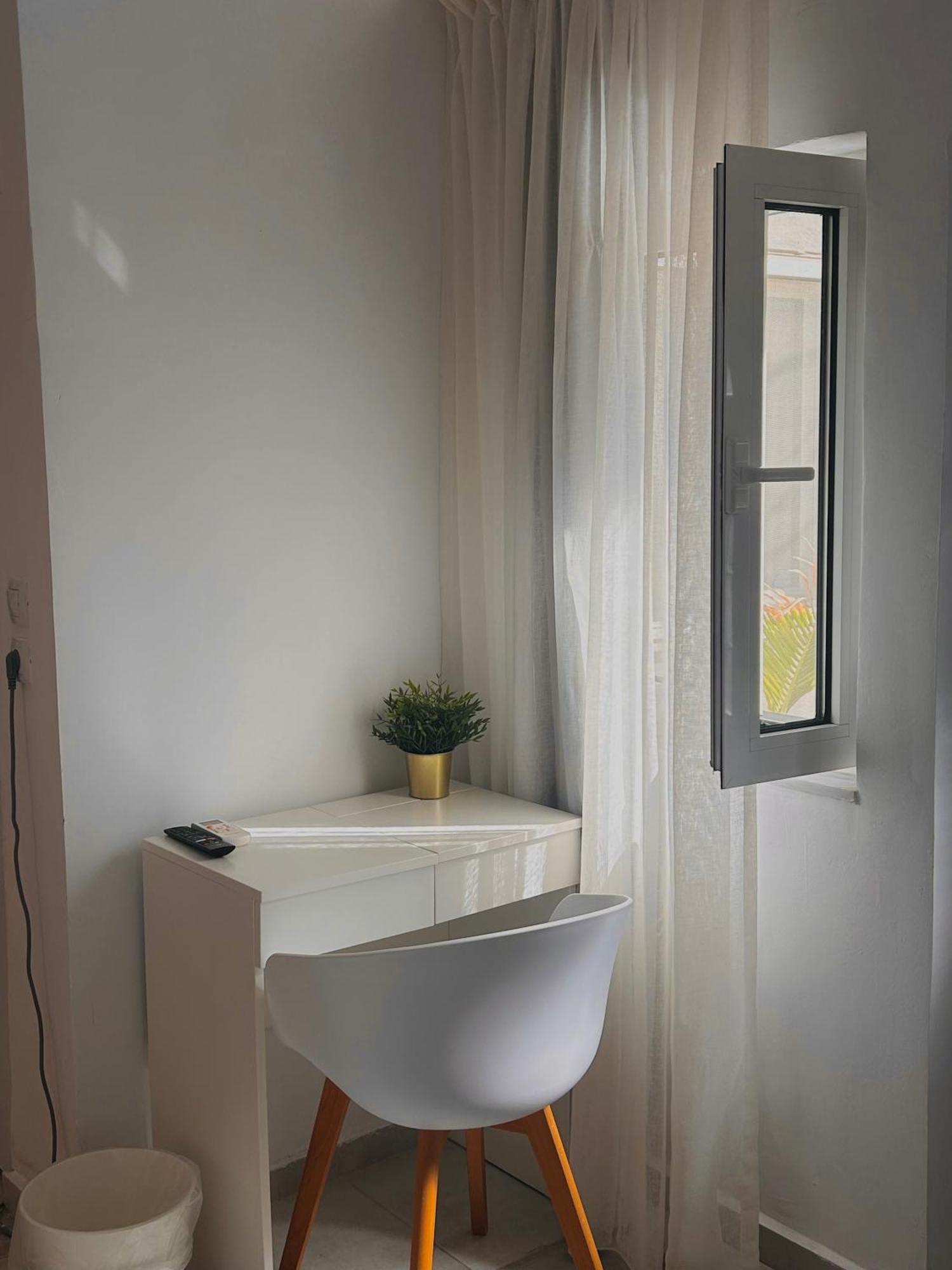 Cretesuites - Urban With Pool - 500m To The Apartment *