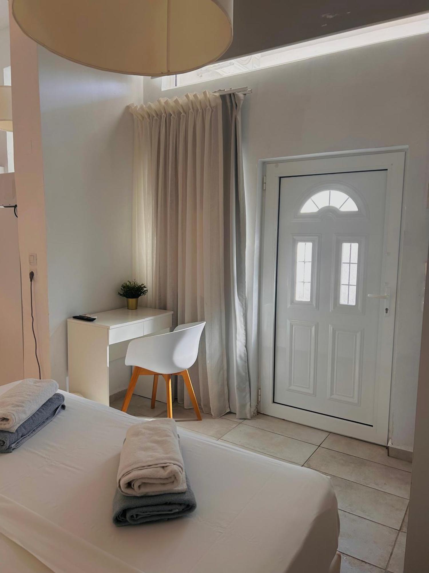 Apartment Cretesuites - Urban With Pool - 500m To The