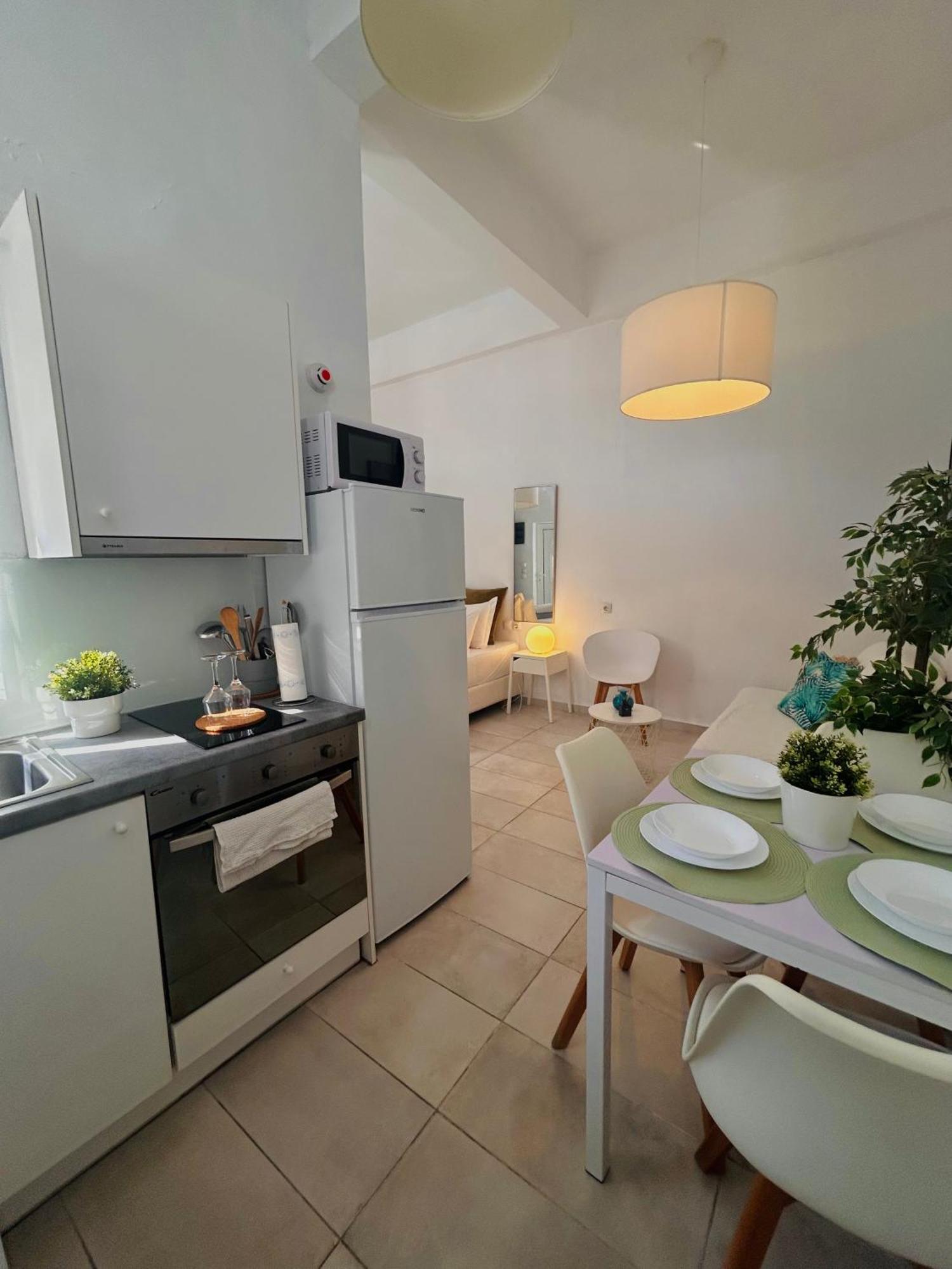 Apartment Cretesuites - Urban With Pool - 500m To The